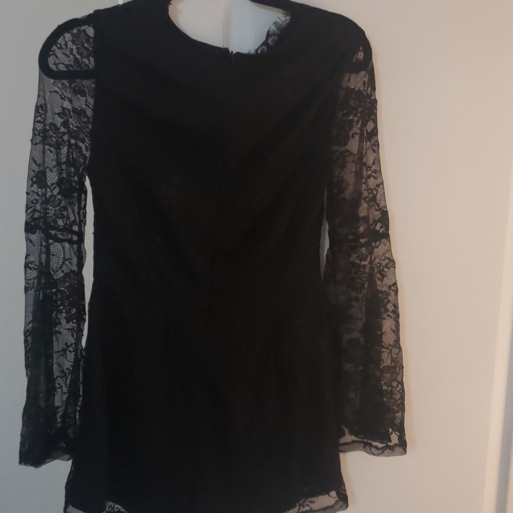 Lace romper - Picture 6 of 7